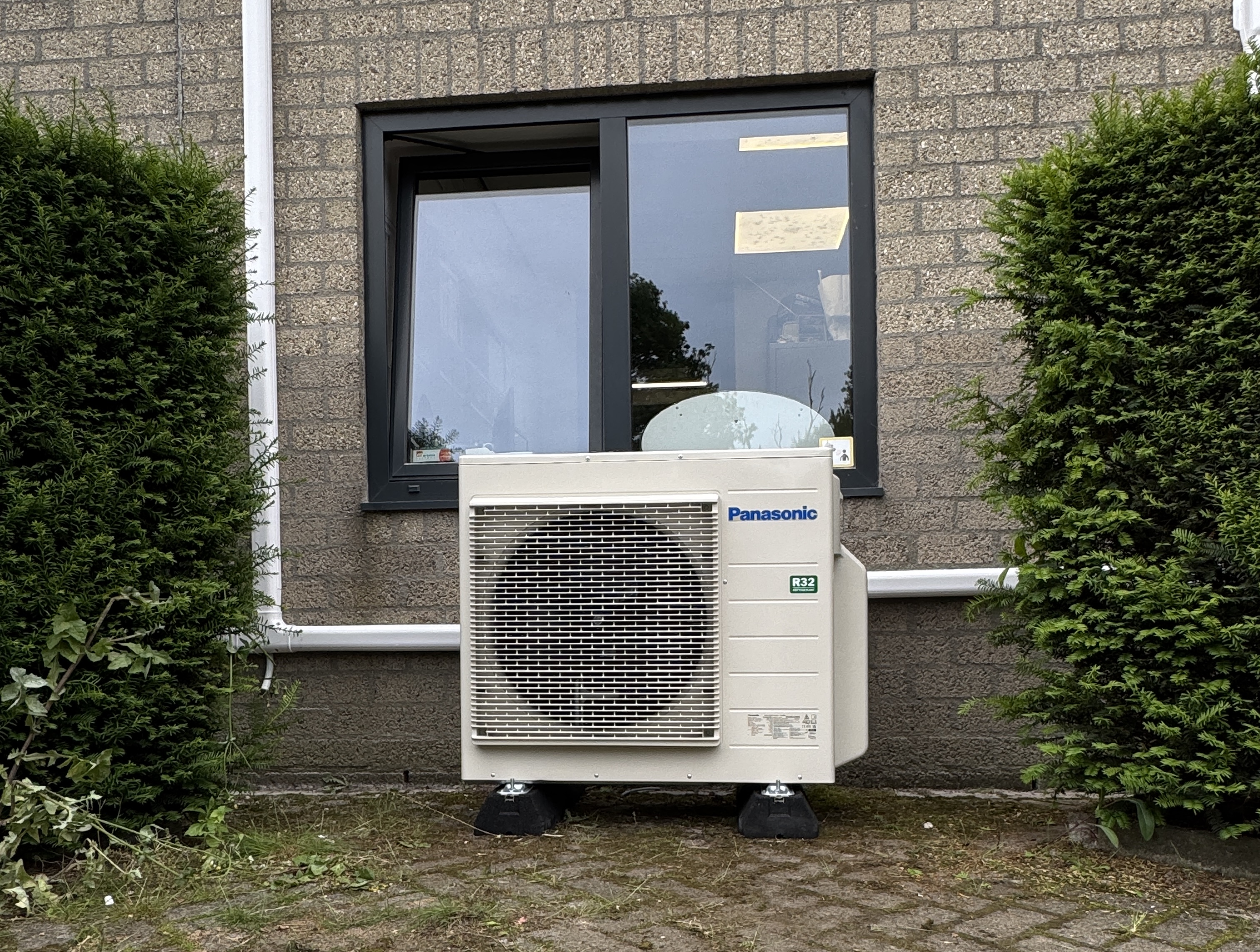 Panasonic airconditioning buitenunit professionele installatie