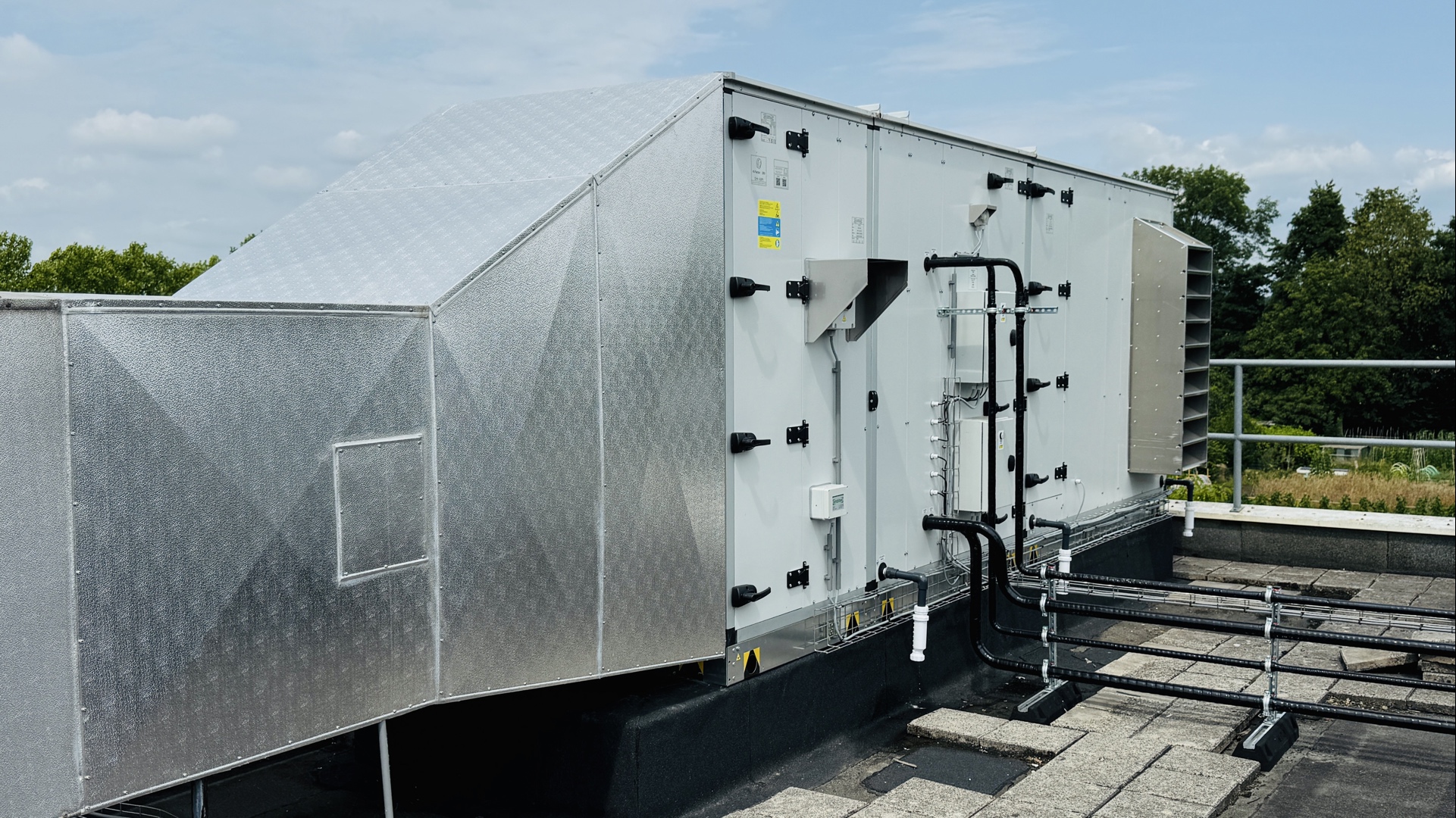 Luchtbehandelingsinstallatie op dak